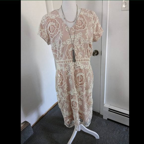 DYT T2 Lullaby Lace dress Downeast L NWT - Picture 2 of 4
